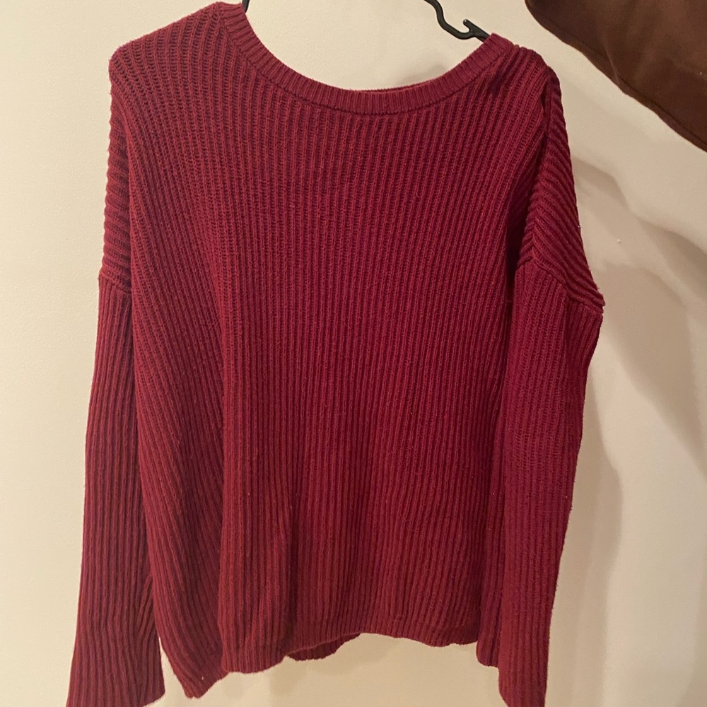 Comfy maroon sweater perfect for winter!